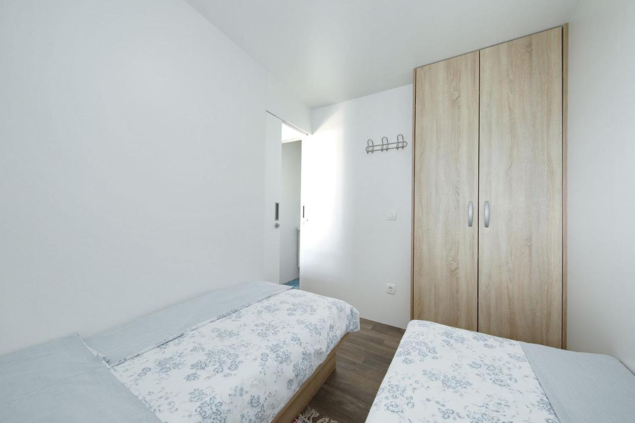 Mobile Home Safir Biograd Na Moru Eksteriør bilde